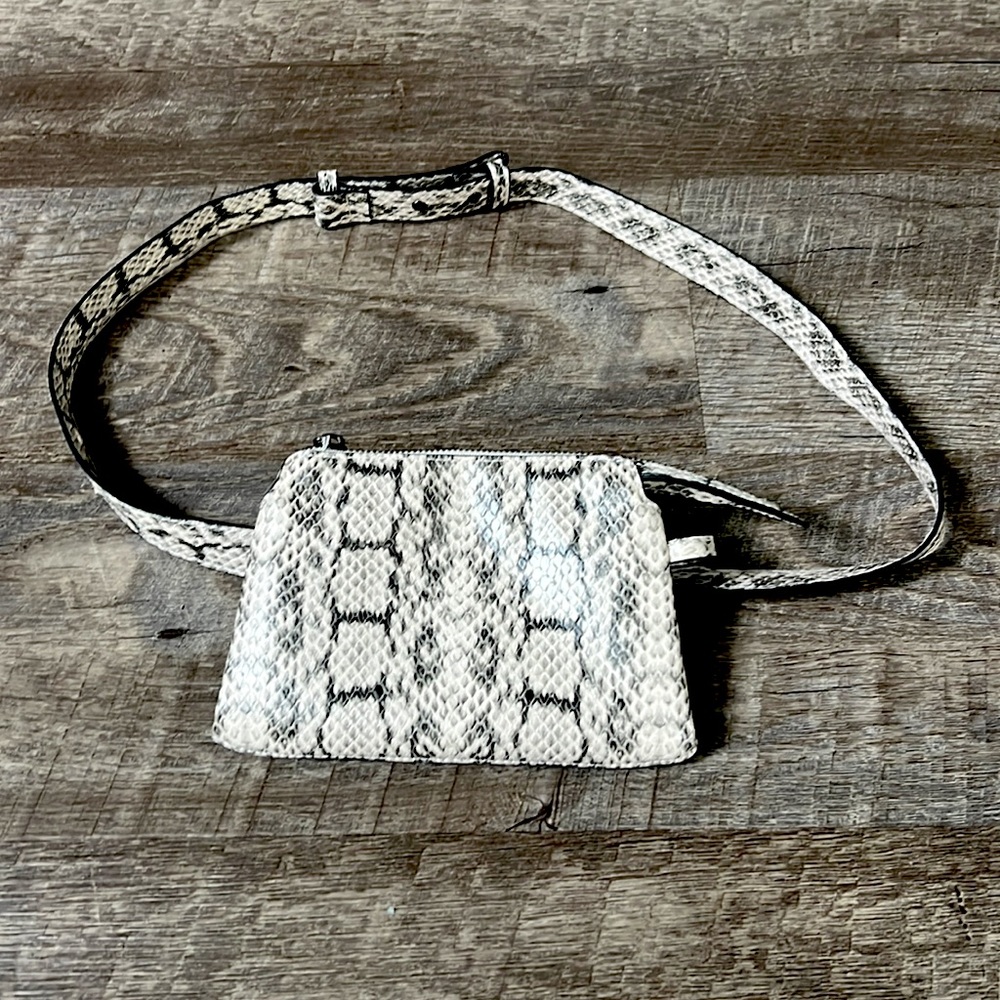 Faux Snakeskin Fanny Pack / Crossbody Bag